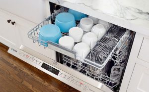 Có nên mua máy rửa bát gia đình?