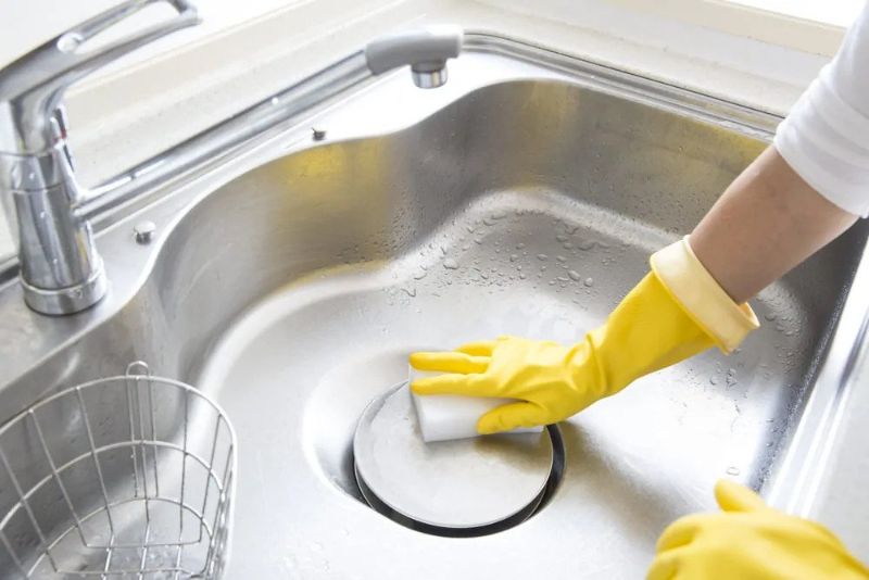 Bật mí cách vệ sinh chậu rửa bát sạch bóng, đơn giản 